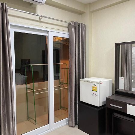 Hug Me Guesthouse Pattaya Exterior photo